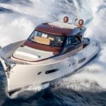 LOBSTER 55 SOLARIS POWER | LB Yachting